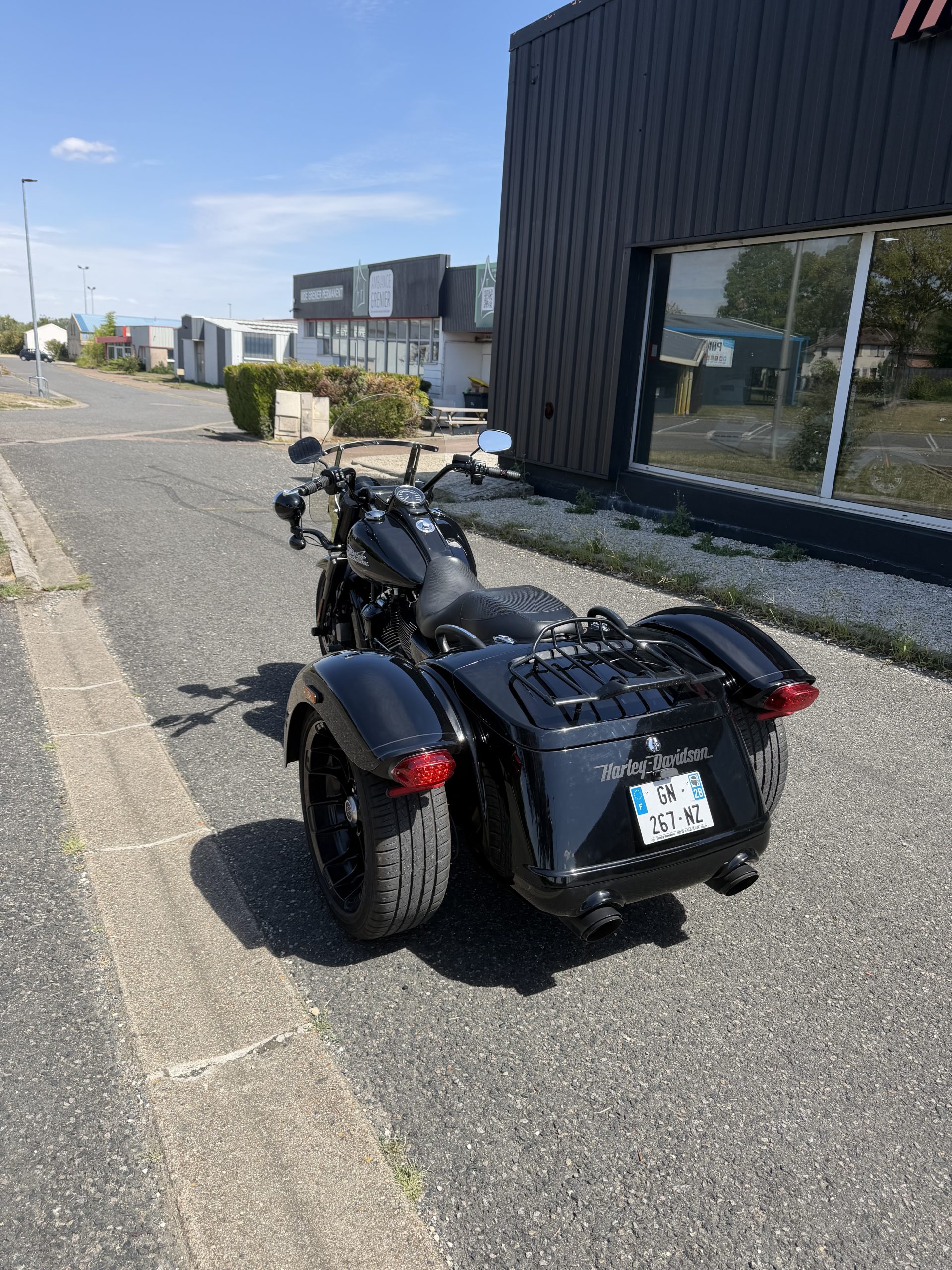 Harley-Davidson Trike 114ci Freewheeler 2023 noir – Image 2