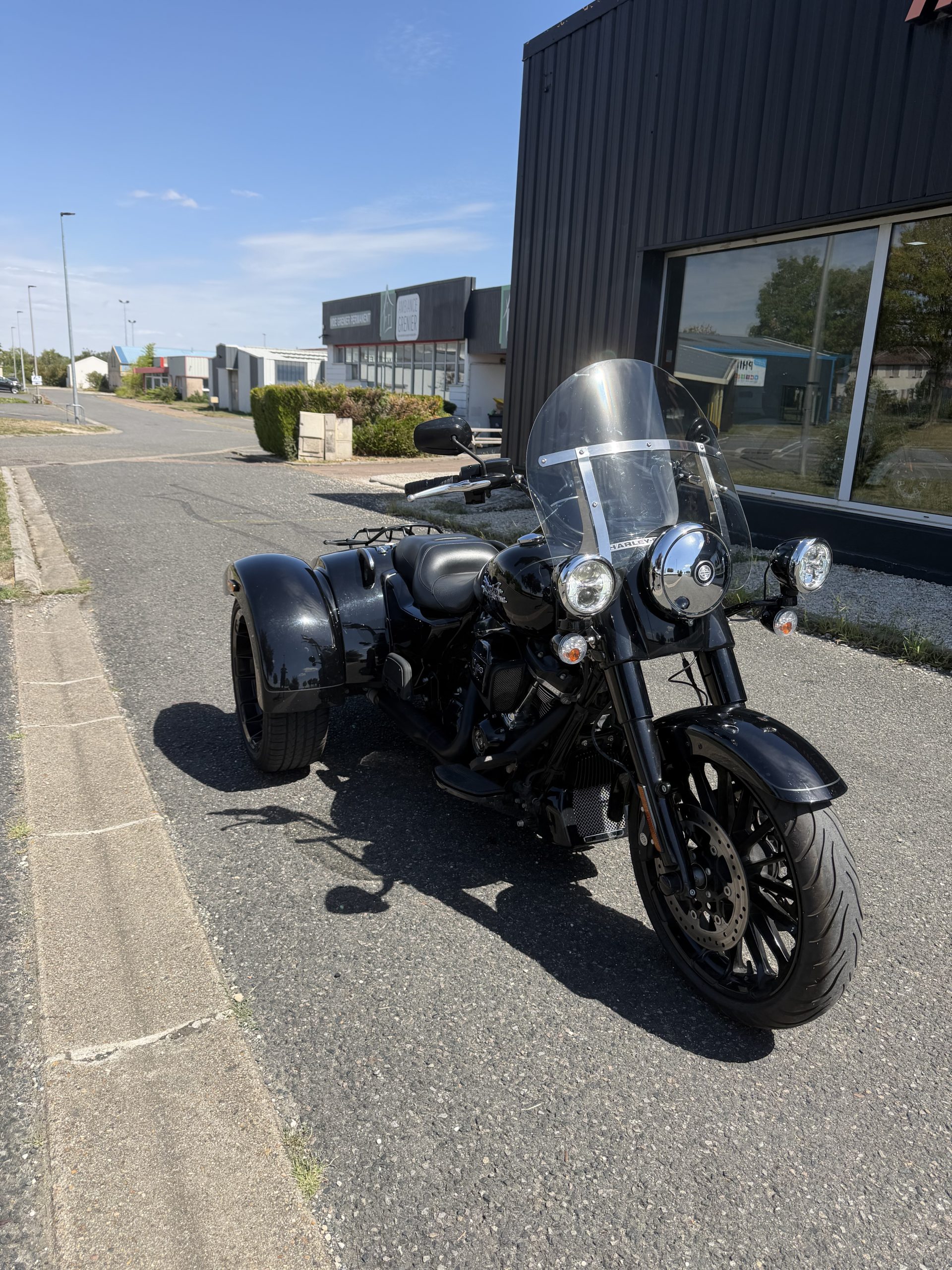 Harley-Davidson Trike 114ci Freewheeler 2023 noir – Image 4